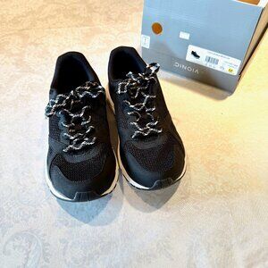 Vionic Women’s Athletic Shoes – Tokyo Black 9.5 M – New in Box